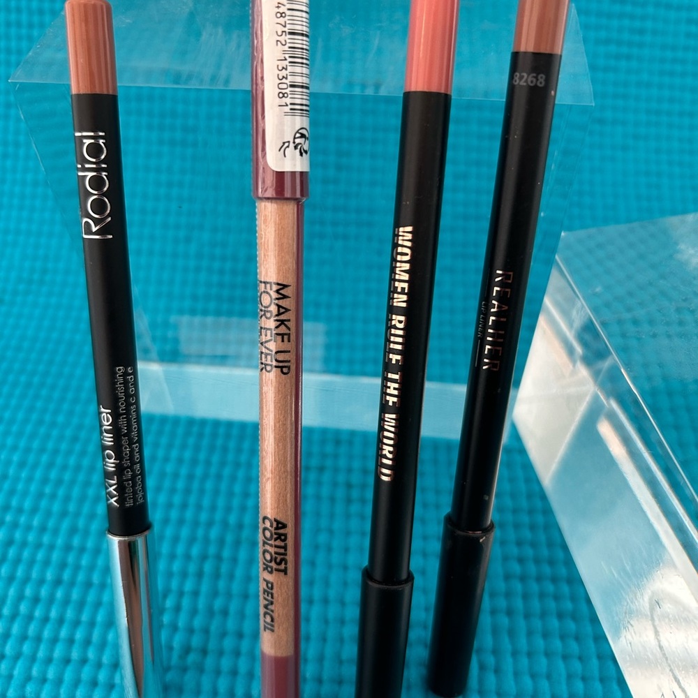 SUPER SALE!! GET ALL 4 LIP LINERS Name Brands - Picture 4 of 6